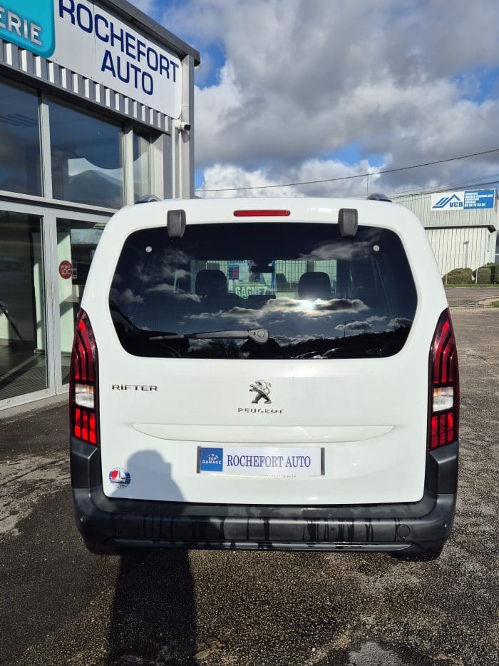 Peugeot RIFTER 1.5 BlueHDi 100ch FAP STYLE - Image 11