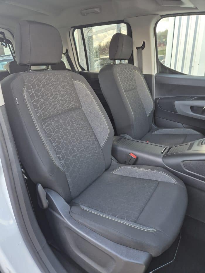 Peugeot RIFTER 1.5 BlueHDi 100ch FAP STYLE - Image 17