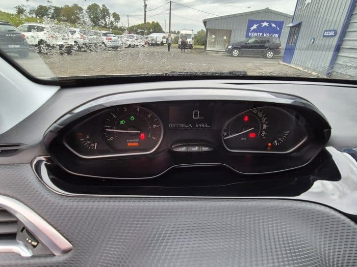 Peugeot 2008 - Image 9