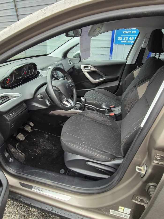 Peugeot 2008 - Image 6