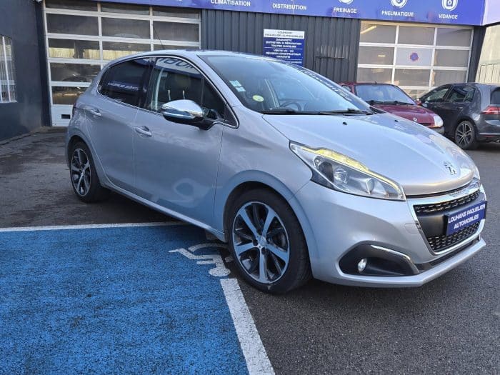Peugeot 208 - Image 5