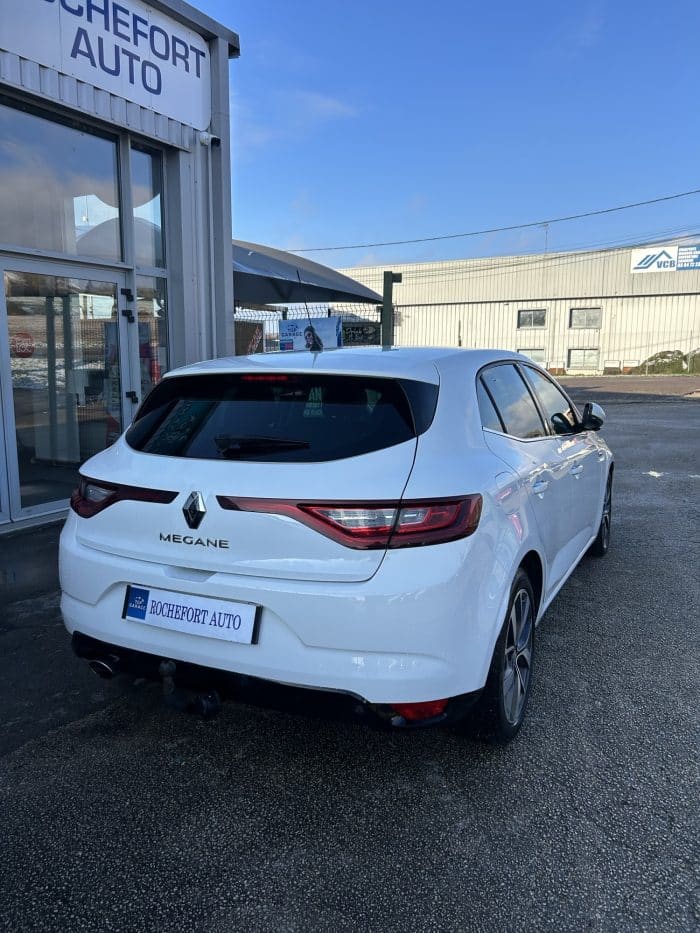 Renault RENAULT MEGANE 1.2 TCE 130CH ENERGY S/S INTENS - Image 9