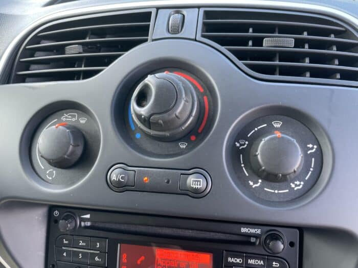 Renault Kangoo 1.5 DCI 90ch Fourgon Boite mécanique 6 rapports - Image 11